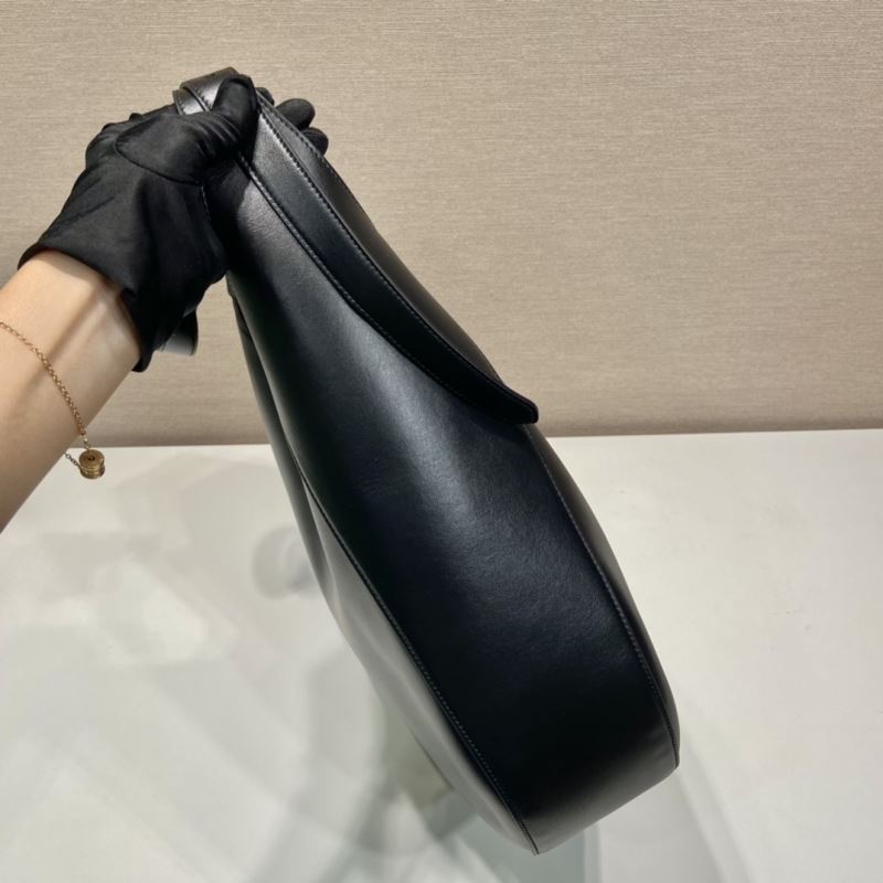 Pra*a cleo bags